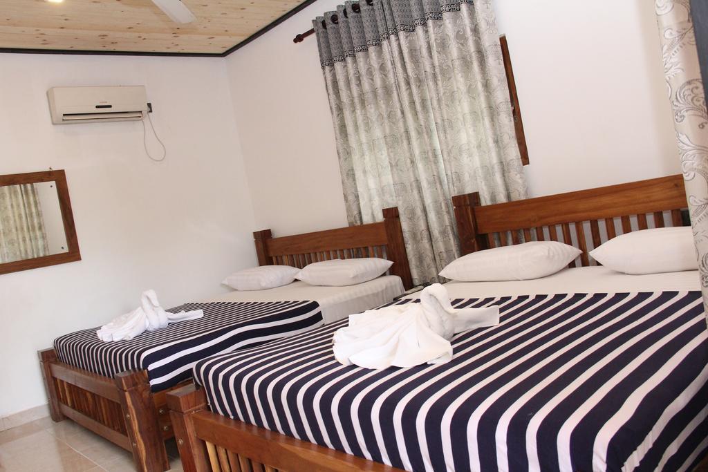 Eco Hotel Black & White - Anuradhapura Mihintale Dış mekan fotoğraf