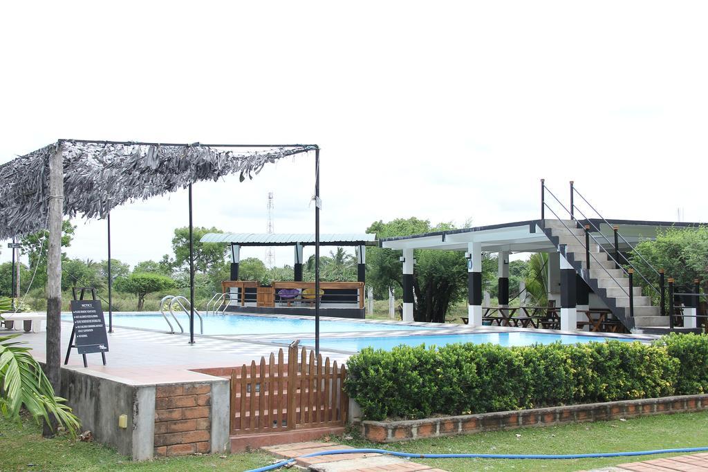 Eco Hotel Black & White - Anuradhapura Mihintale Dış mekan fotoğraf
